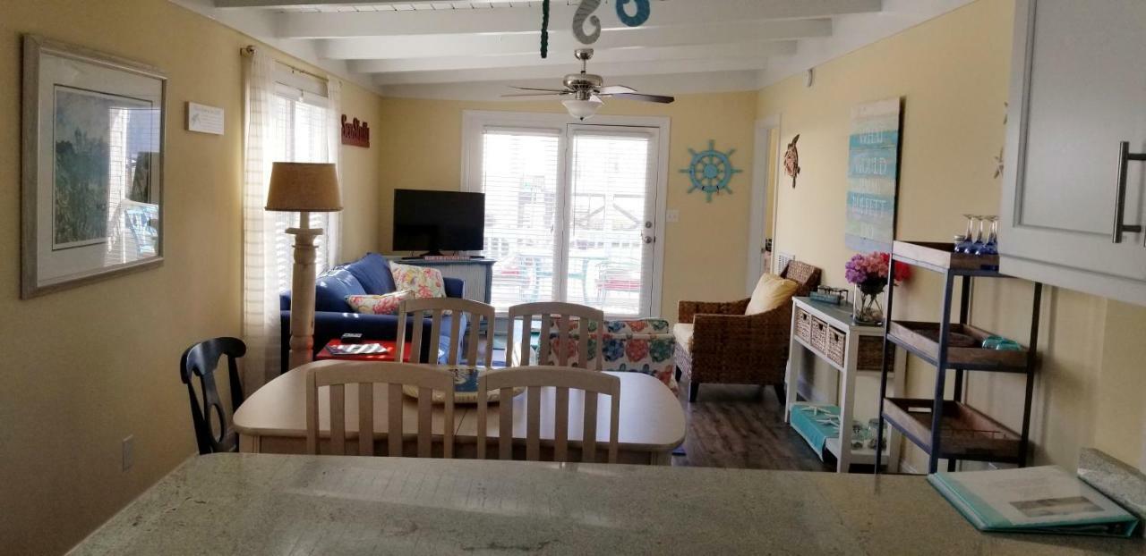 Donovan"S Reef Oak Island Ngoại thất bức ảnh