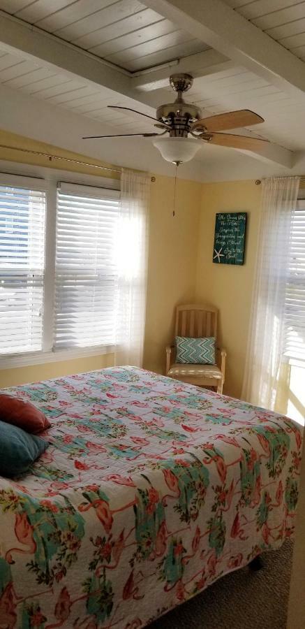 Donovan"S Reef Oak Island Ngoại thất bức ảnh